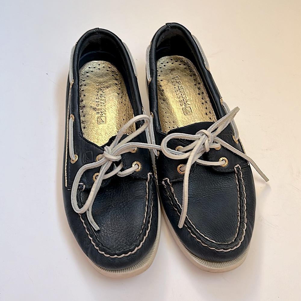Sperry navy and white boat shoes